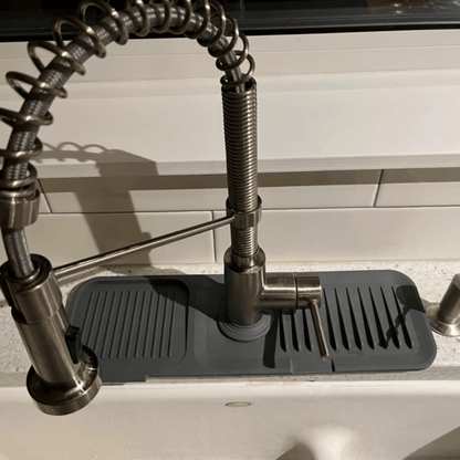 FlowGuard™ - Premium Silicone Faucet Protector